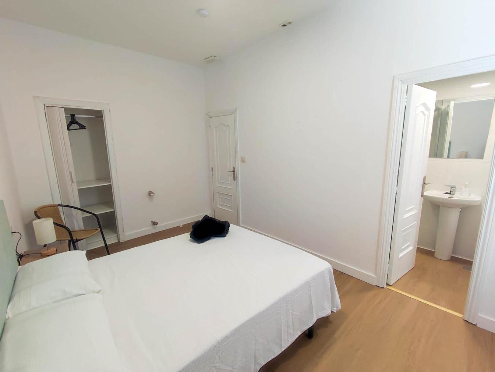Hostal Airinos De Vigo Exterior photo